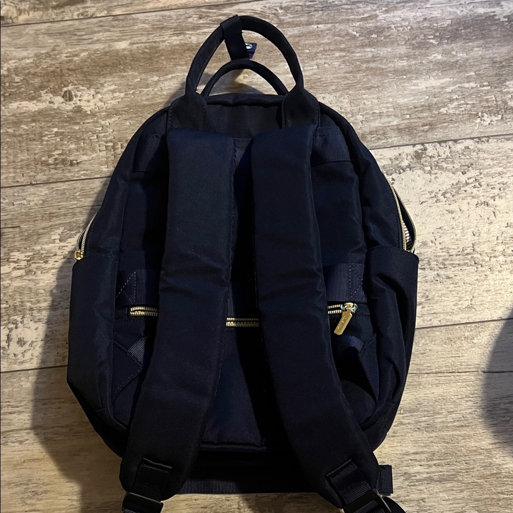 Elegant Navy and Cream Backpack - Picture 3 of 3
